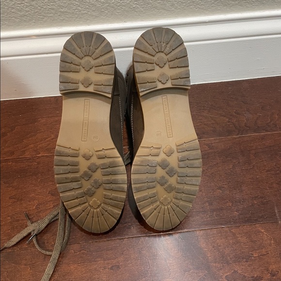 Tommy Hilfiger brown boots size 7.5 - Picture 5 of 5